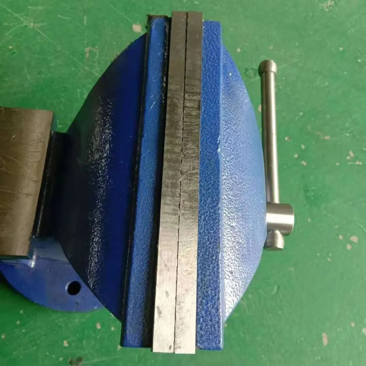 Heavy duty steel jaw bench Vice 8 ( 200mm ) - Image 3