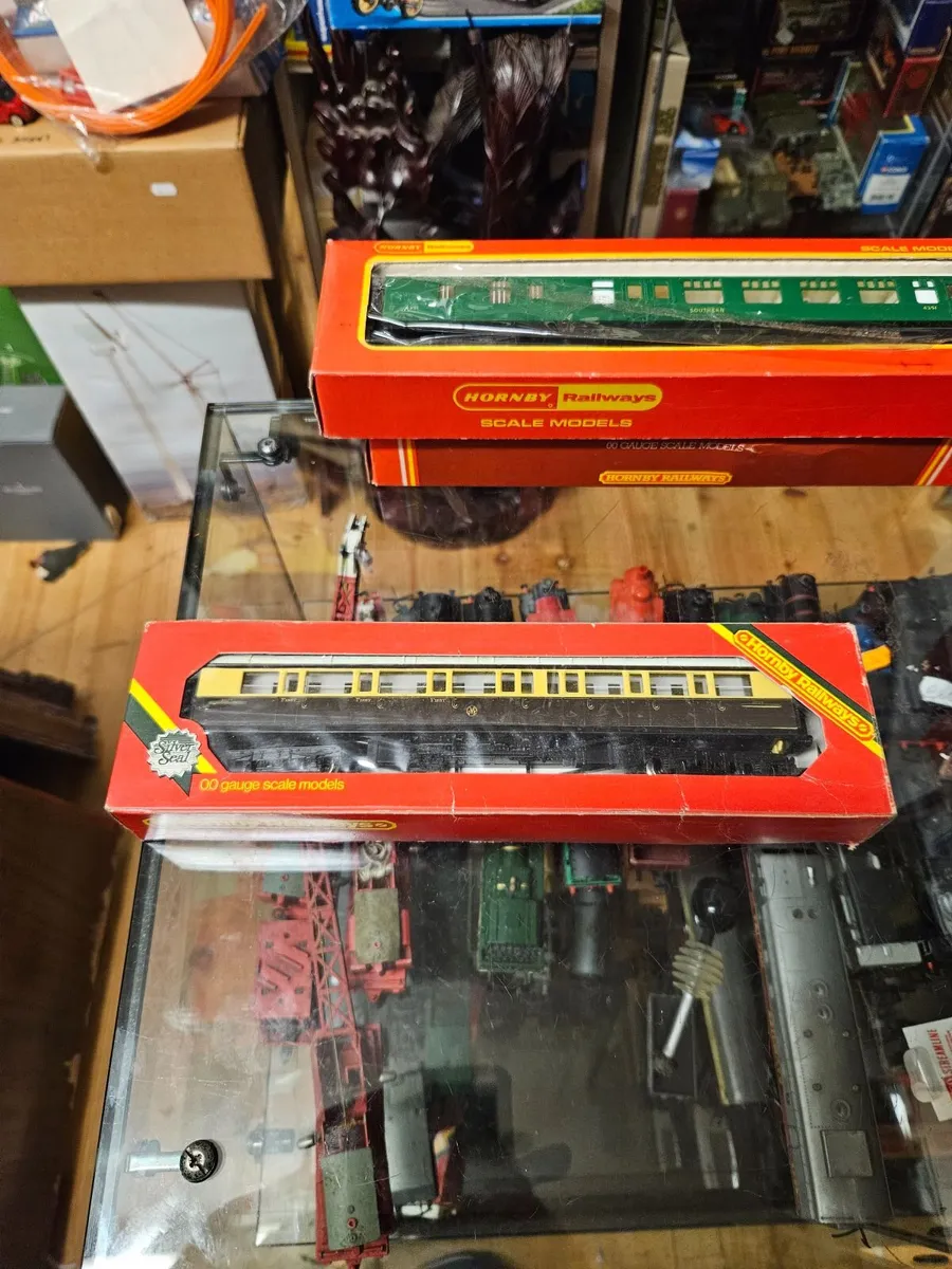 Hornby OO Gauge Carraige