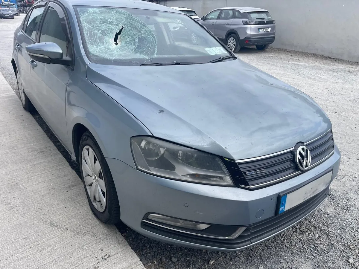 2014 VW Passat 1.6 TDI Bluemotion CAT C - Image 3