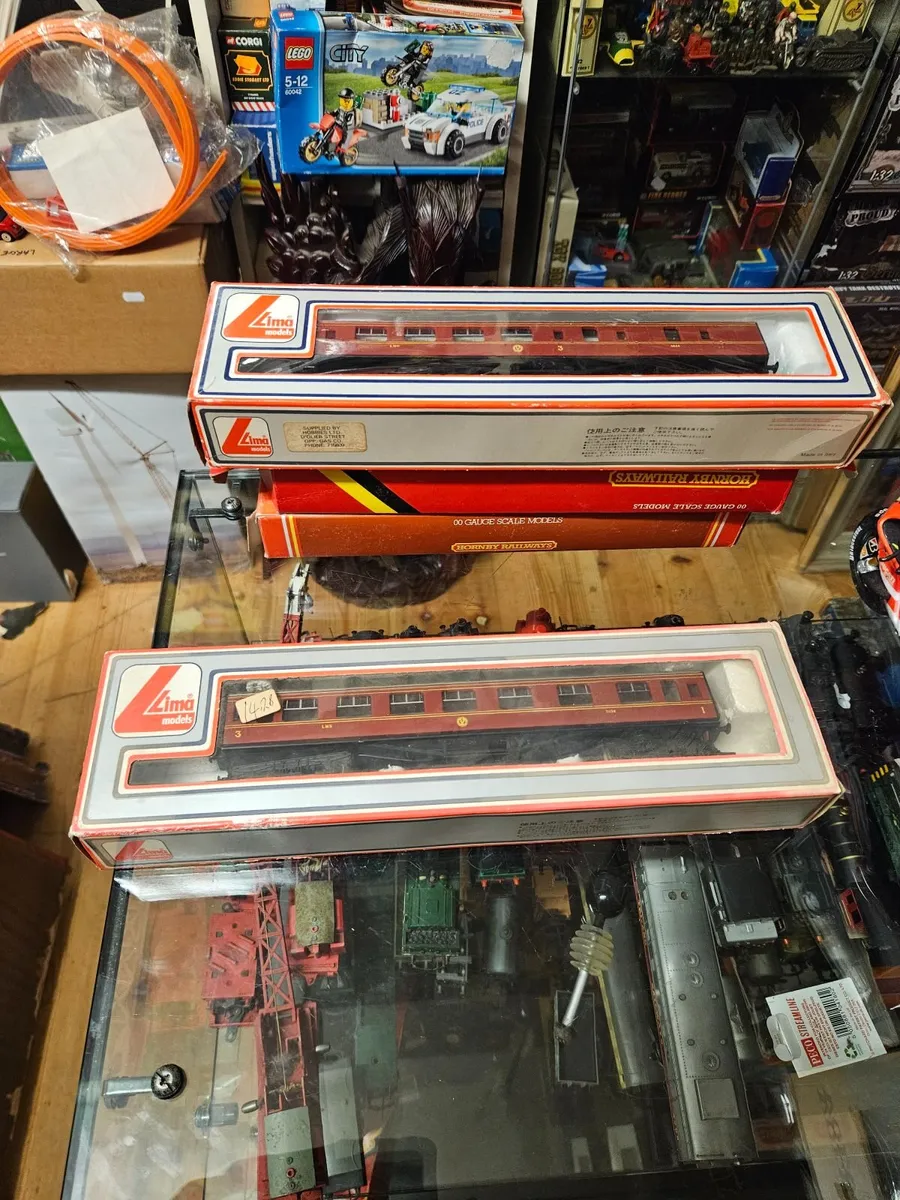 Hornby Lima OO Gauge Carraige