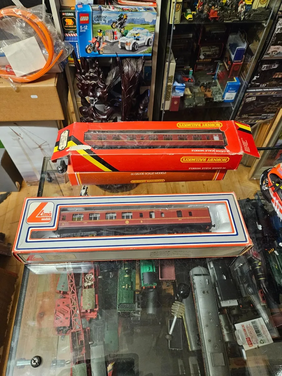 Hornby Lima OO Gauge Carraige