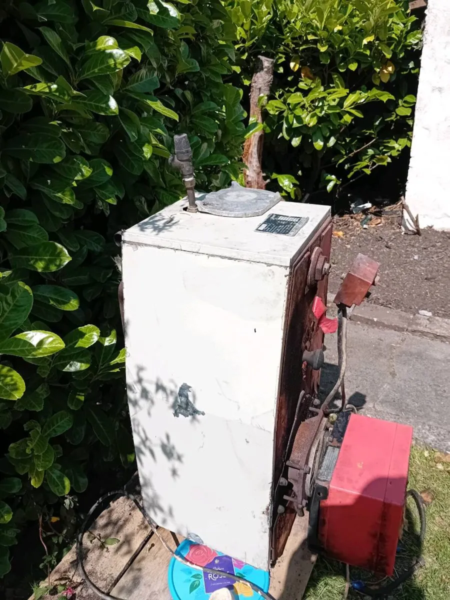 Oil boiler - Image 2