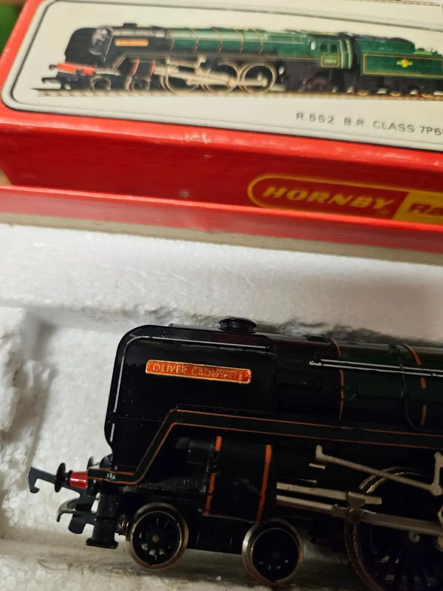 Hornby Triang OO Gauge Oliver Cromwell Steam Engin - Image 2