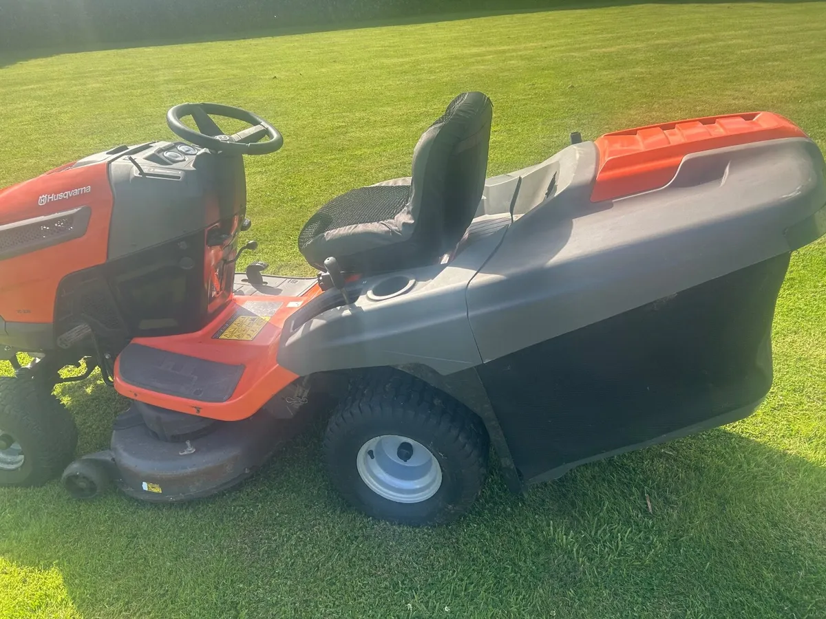 Husqvarna TC338 Ride on  Lawn Tractor - Image 2