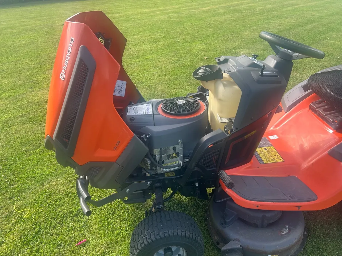 Husqvarna TC338 Ride on  Lawn Tractor - Image 3