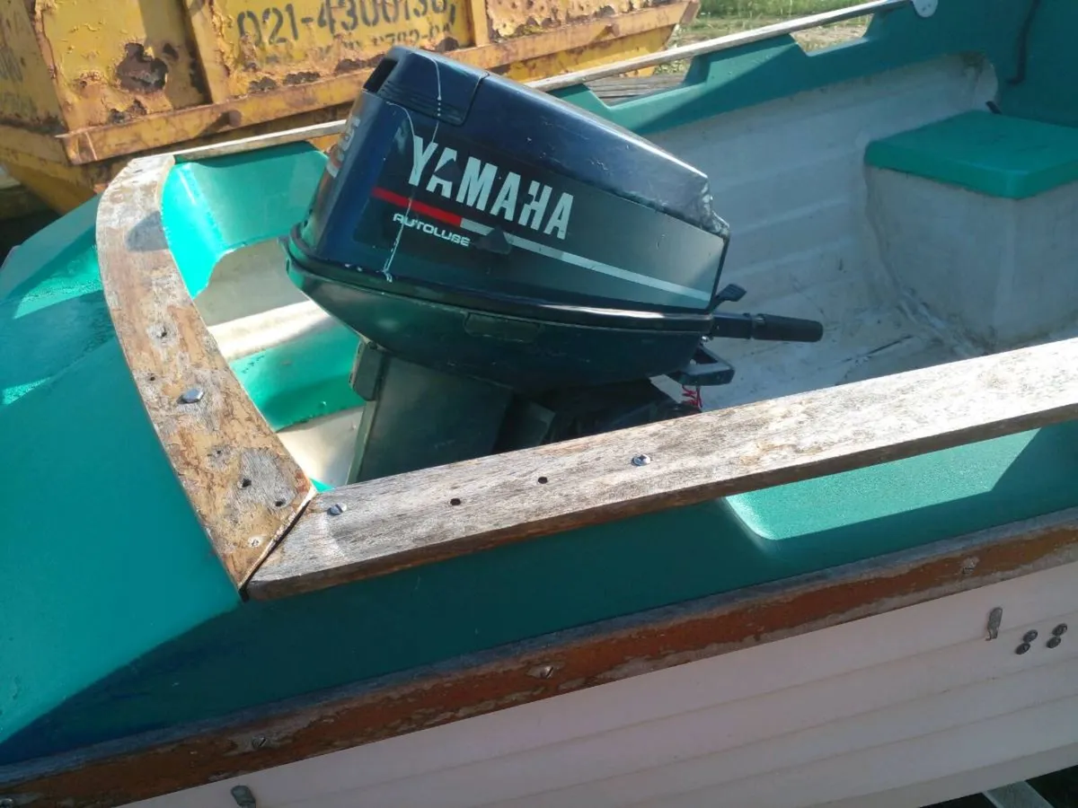 Fishing boat - Image 4