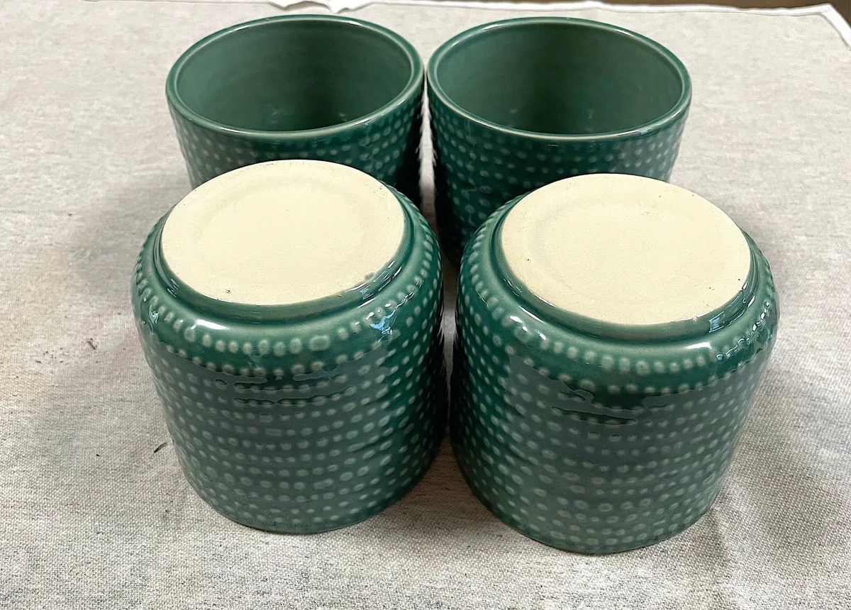 Green shade ceramic flower pots (2 lots) - Image 1