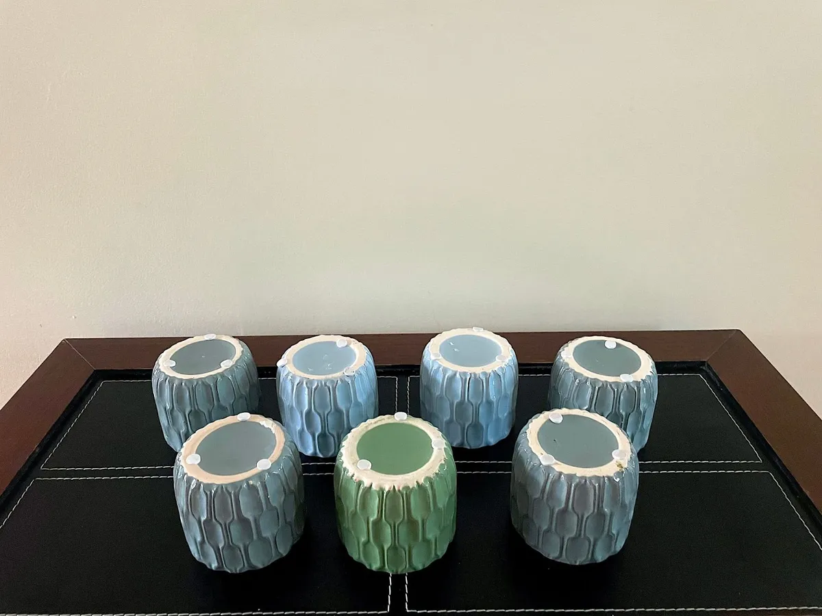 Green shade ceramic flower pots (2 lots) - Image 4