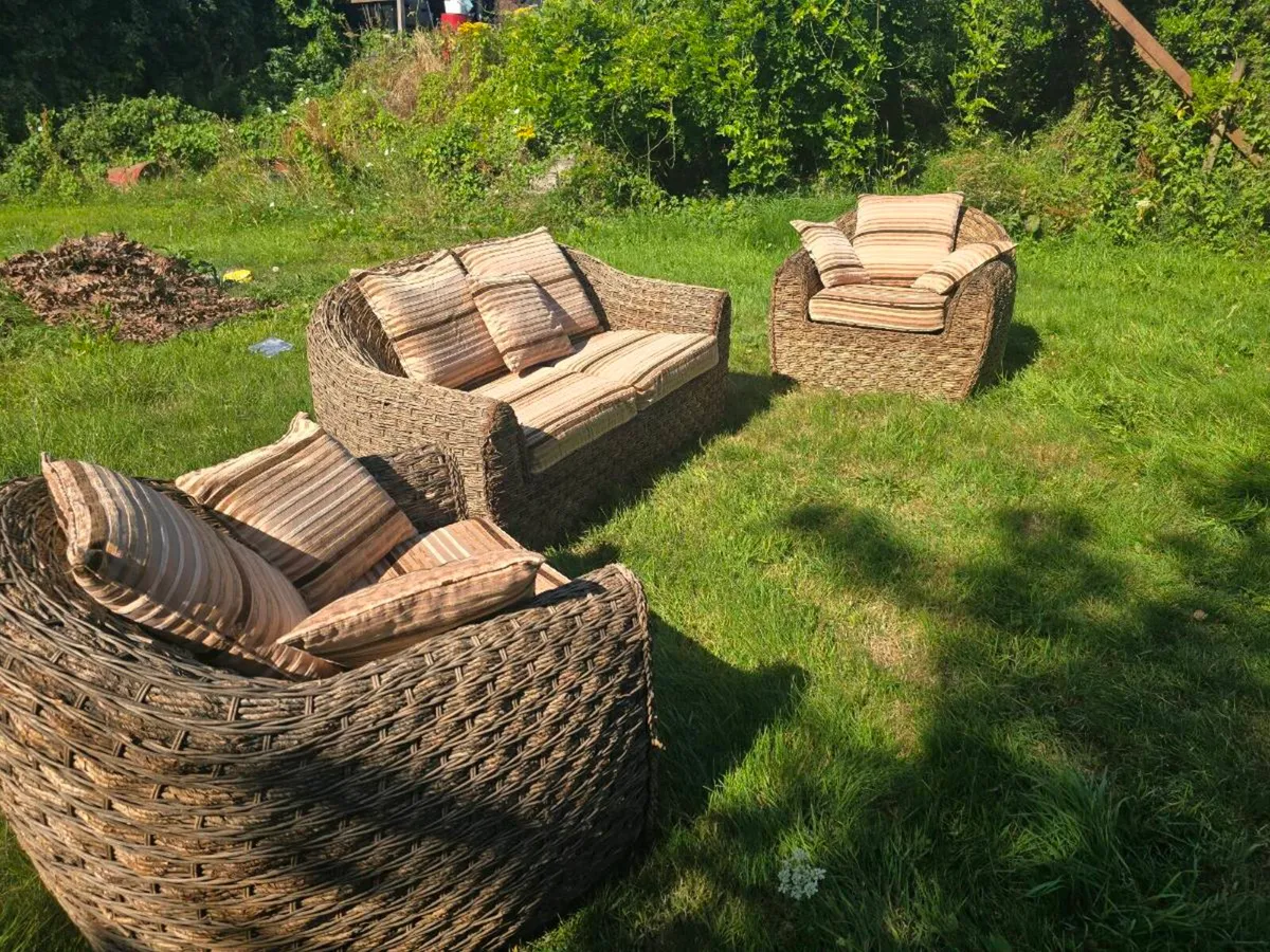 3 peace rattan  garden furniture - Image 2