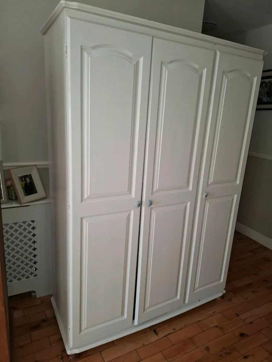 Stand alone wardrobe - Image 2