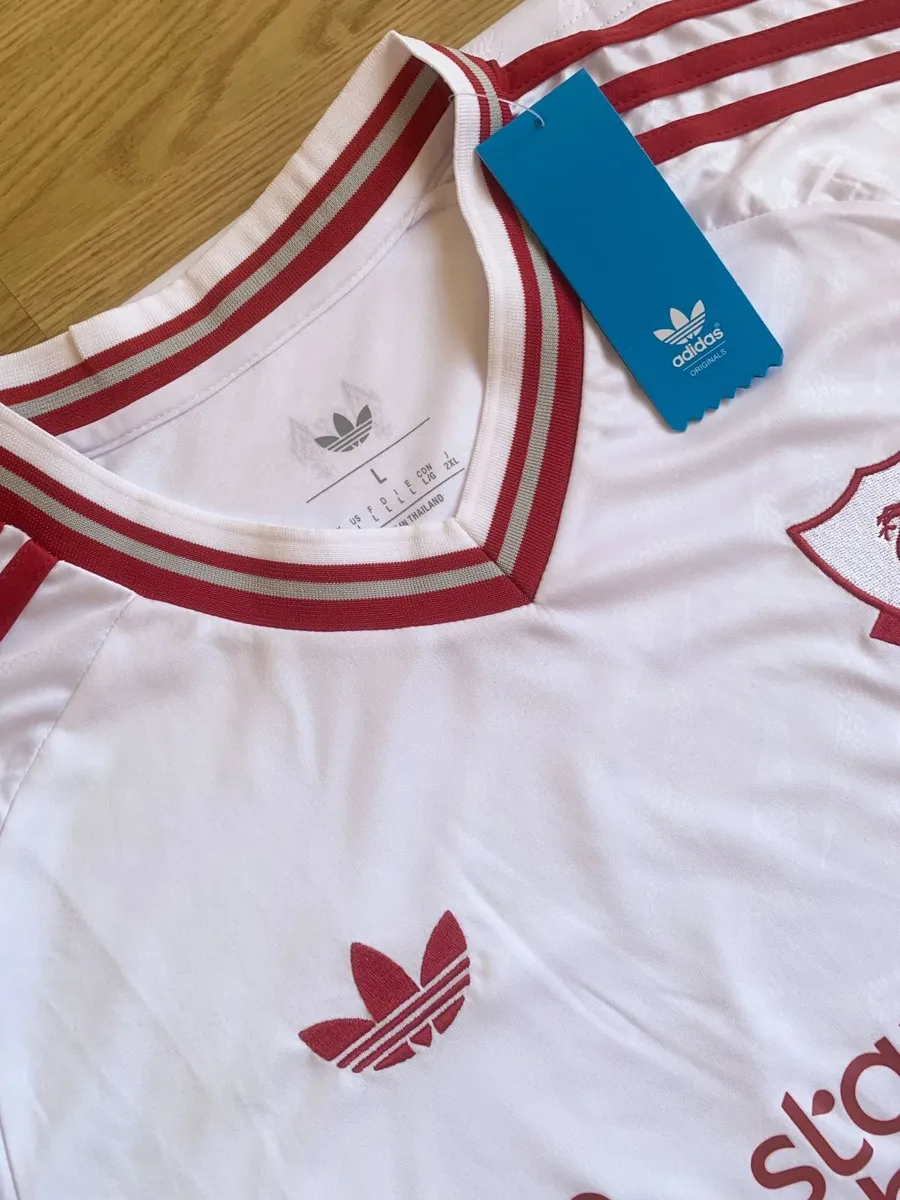 Liverpool Away 26/27 Jersey - Image 2