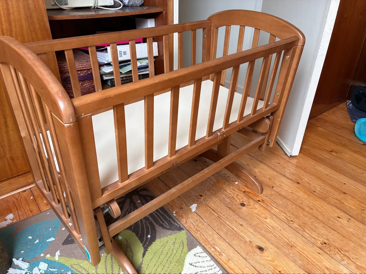 Baby crib - Image 2