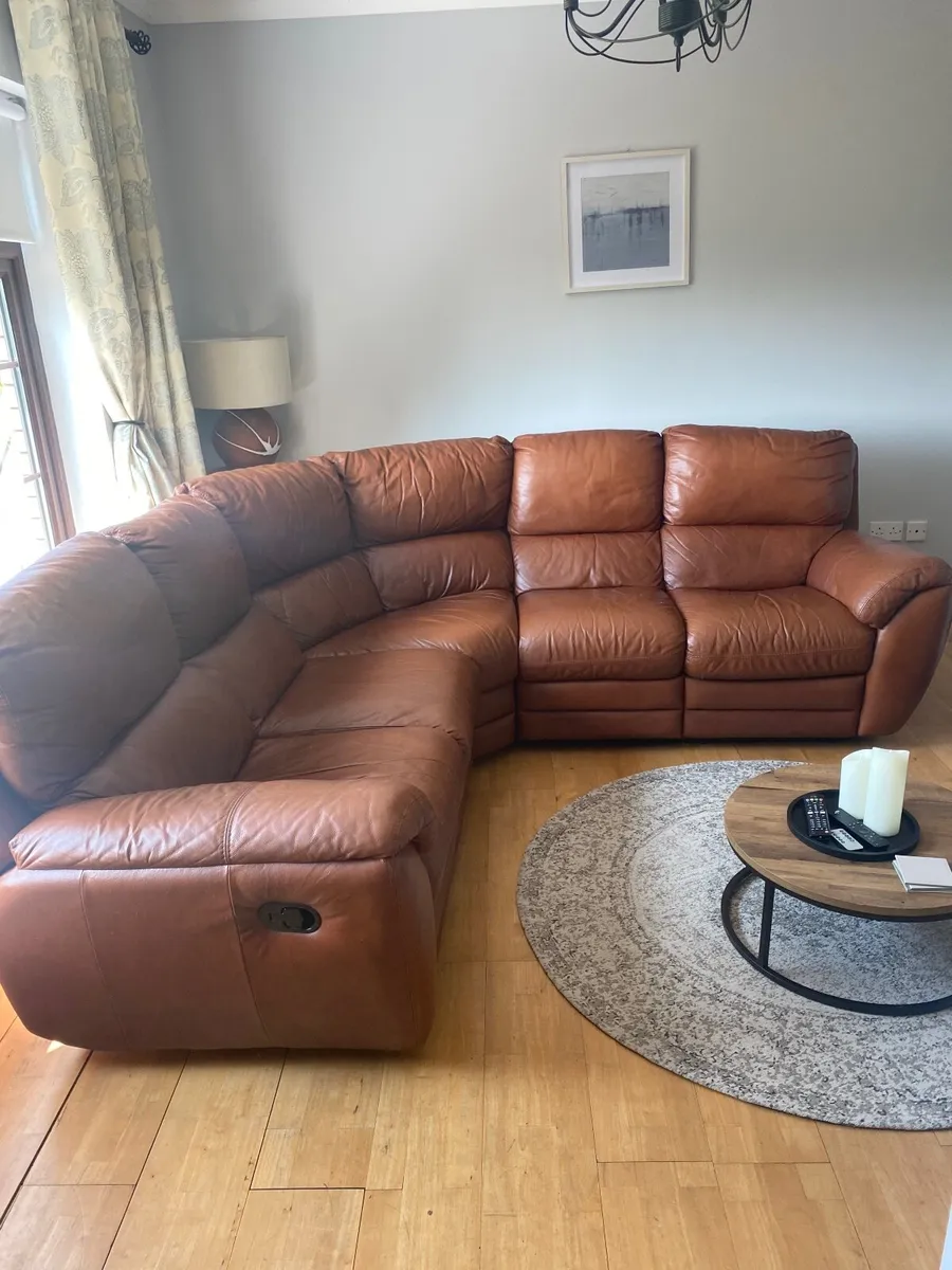 Leather corner couch also solid oak dining table - Image 3