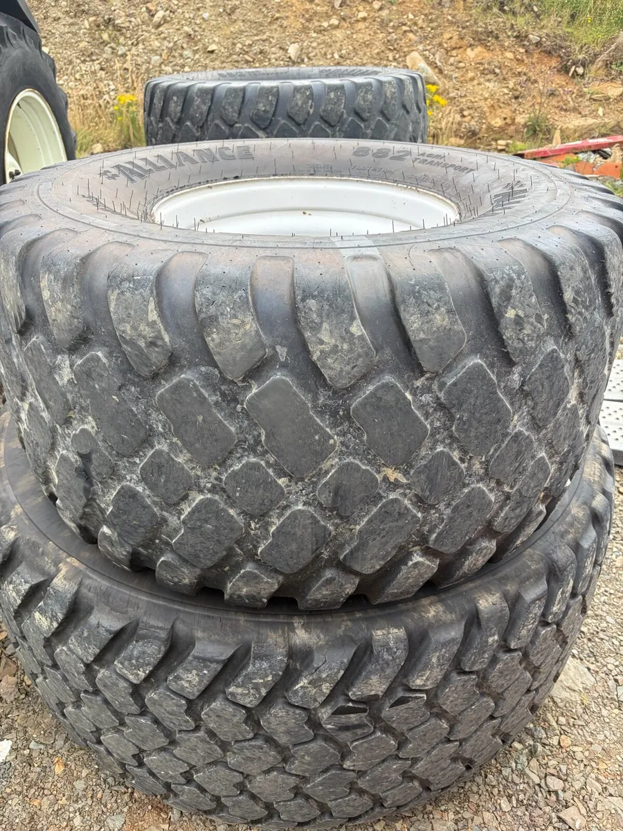 Tractor lawn wheels - Image 1