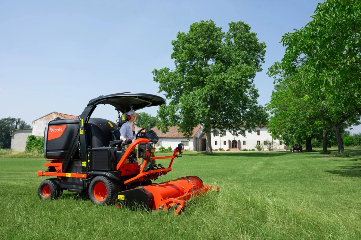 Kubota FC4-441 Outfront Lawnmower - Image 1