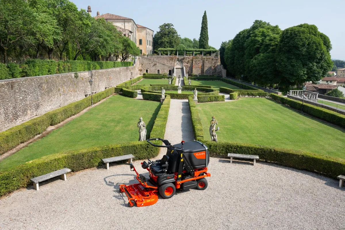 Kubota FC4-441 Outfront Lawnmower - Image 3