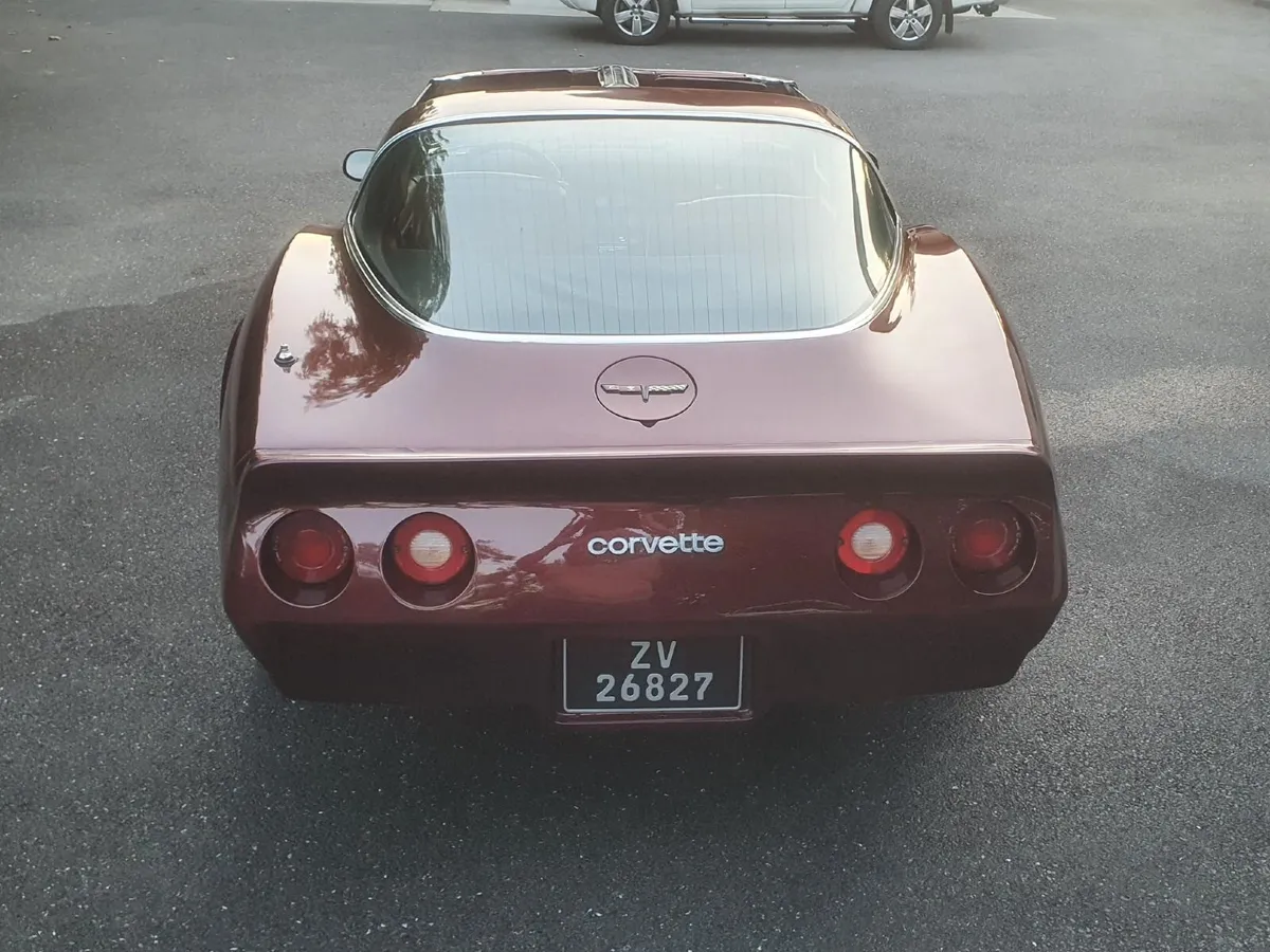 Chevrolet Corvette 1981 - Image 2