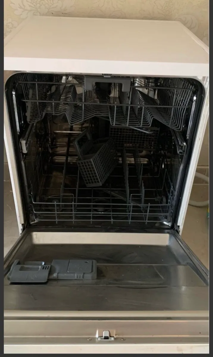 Dishwasher - Image 3