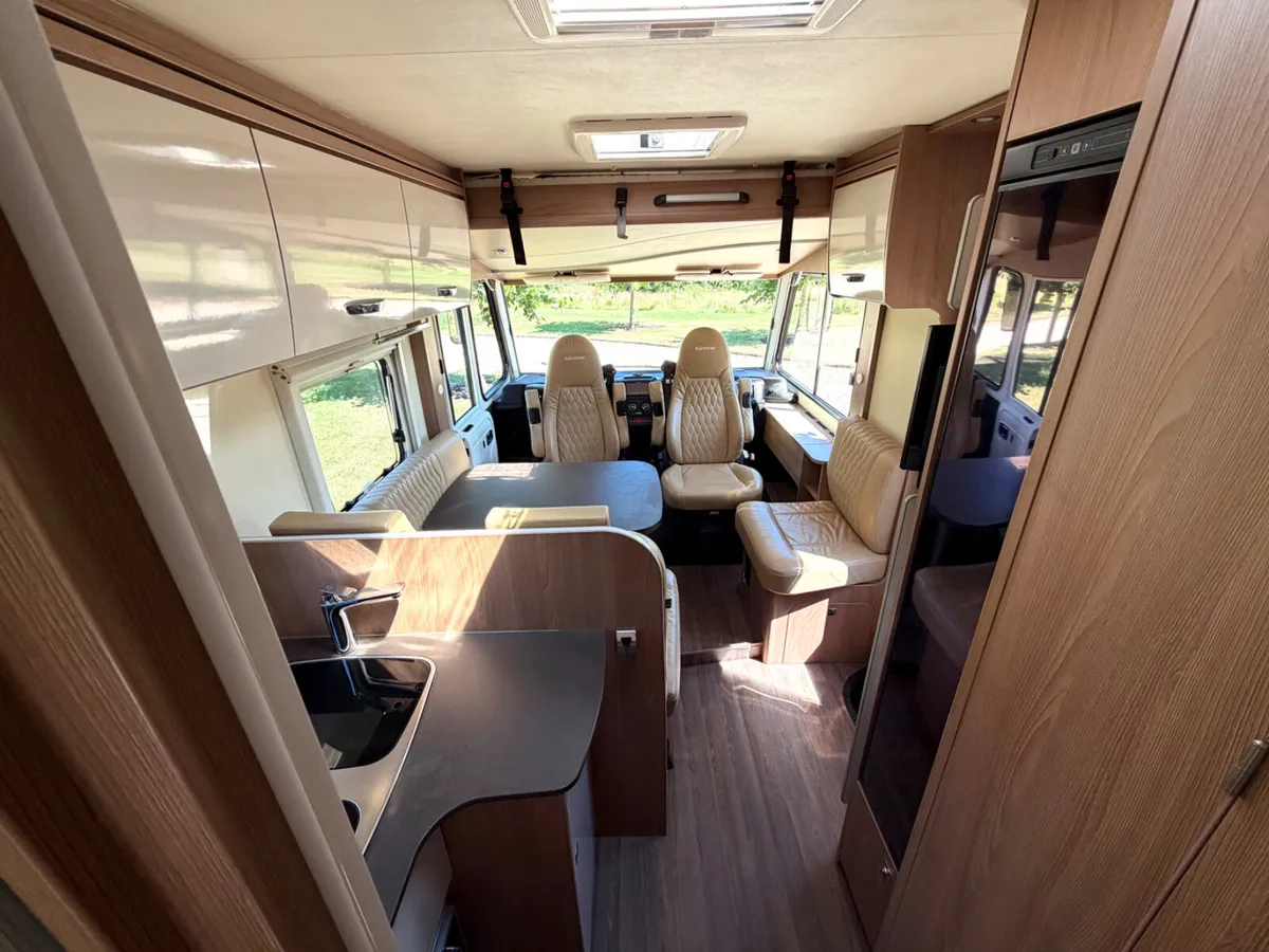 2018 BURSTNER LYSEO I734G R.H.D AUTO Q/B - Image 3