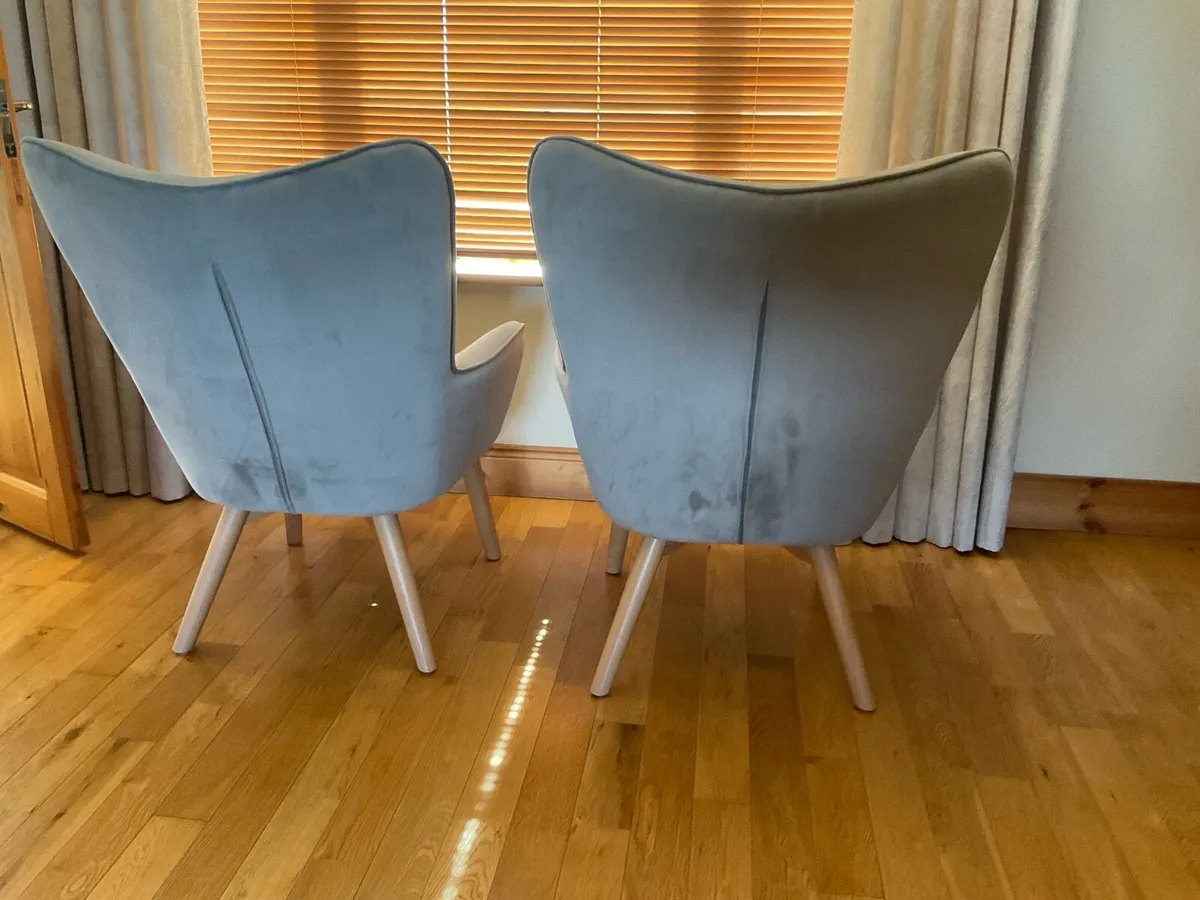 Two Accent chairs - Image 2