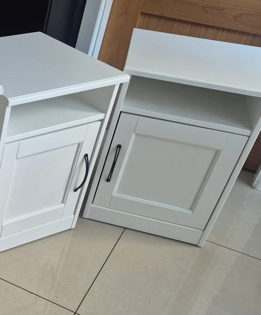 Pair of lockers - Image 1