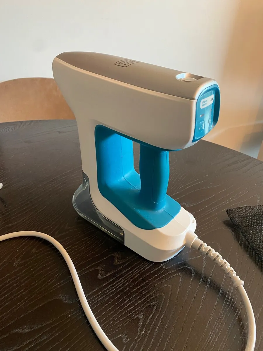 Black & Decker Steam Mop with Extra Attachments - Image 2