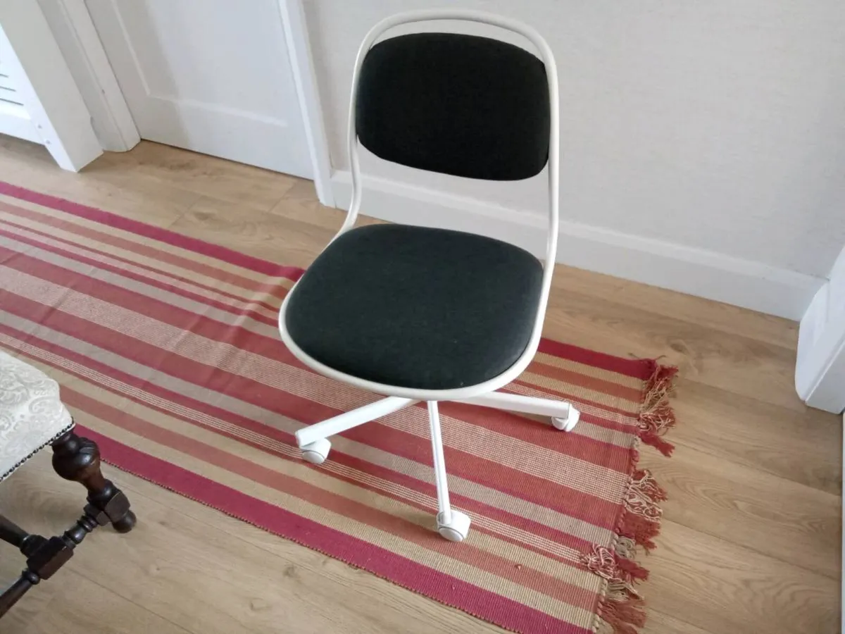 Office Chair - Image 1
