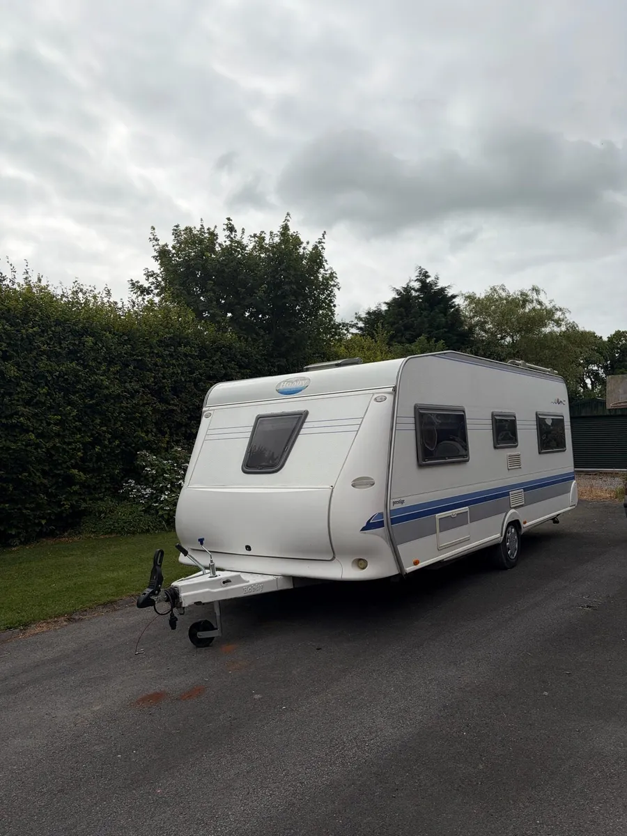 Lovely Hobby Prestige 4-berth - Image 4