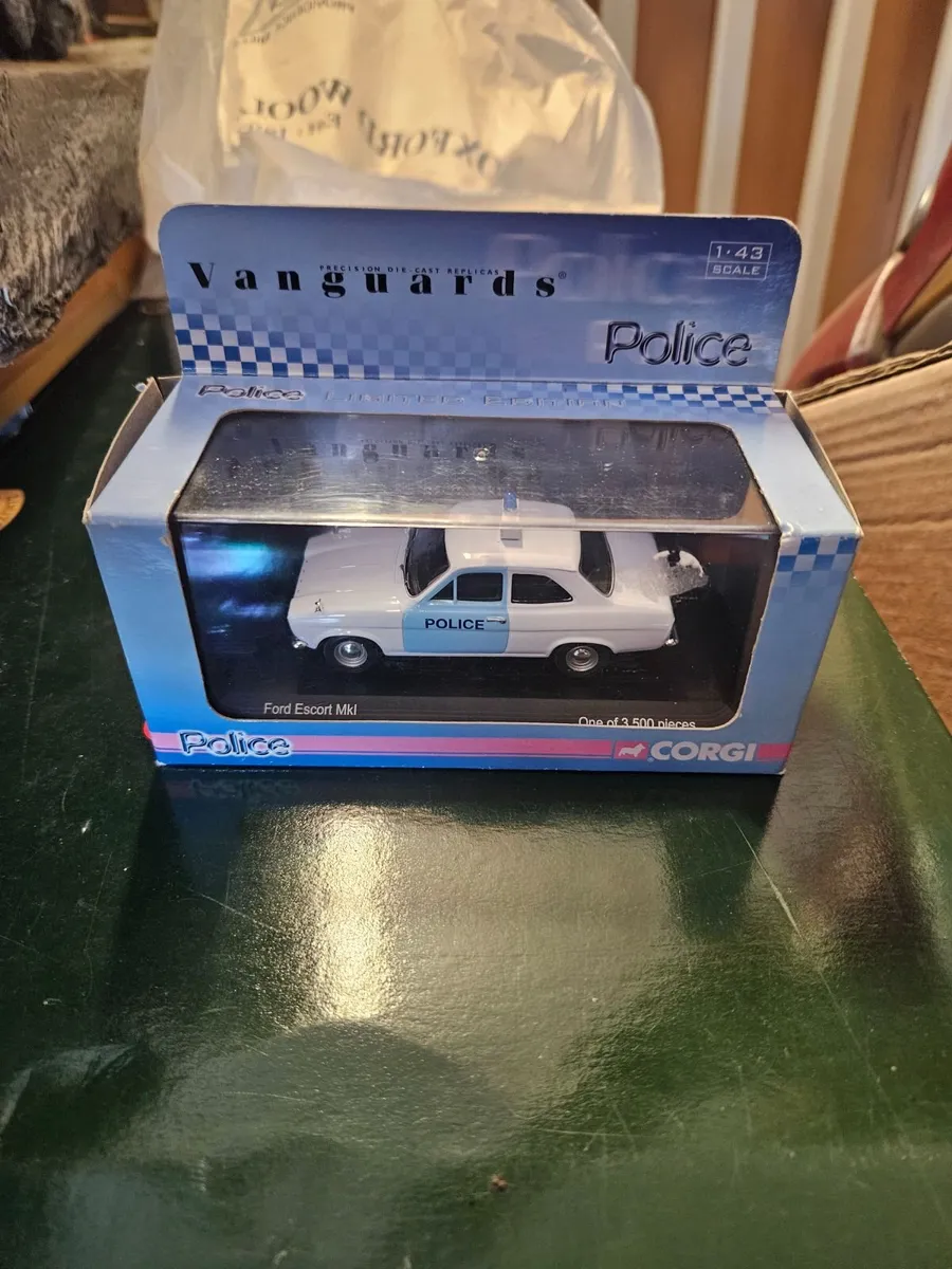 Corgi Vanguards Ford Escort MKI Police Car - Image 1