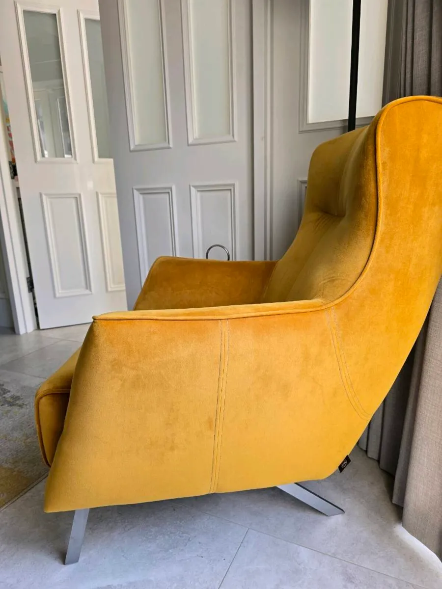 Contemporary Mustard Velvet Lounge Chair – Excelle - Image 3