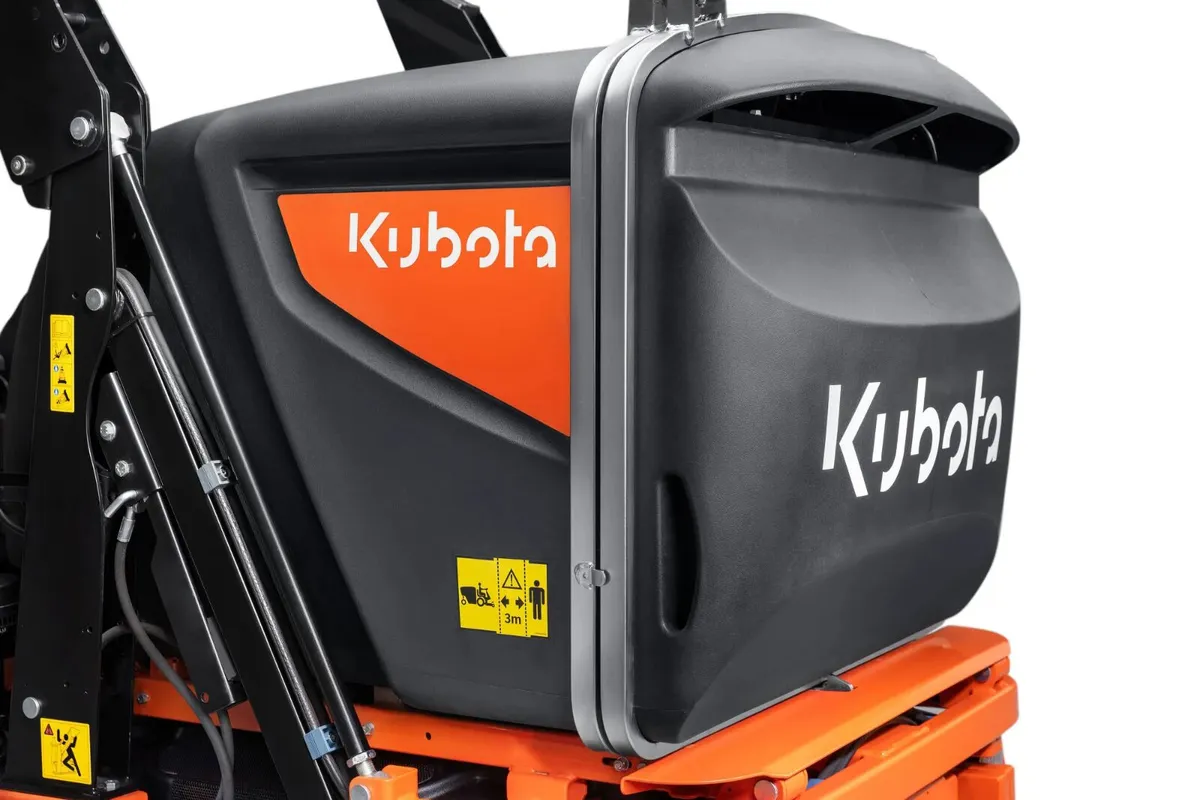 Kubota FC3-221E Outfront Lawnmower - Image 3