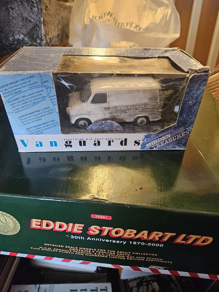 Corgi Vanguards Ford Transit Van Barn find - Image 1