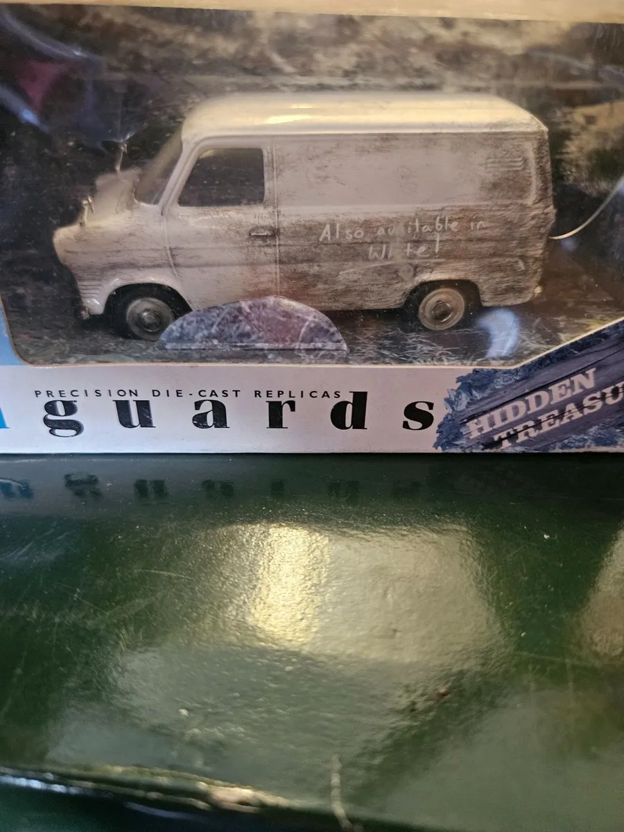 Corgi Vanguards Ford Transit Van Barn find - Image 2