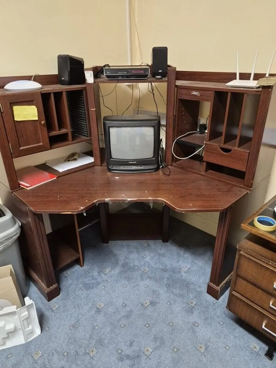 Corner Desk Unit
