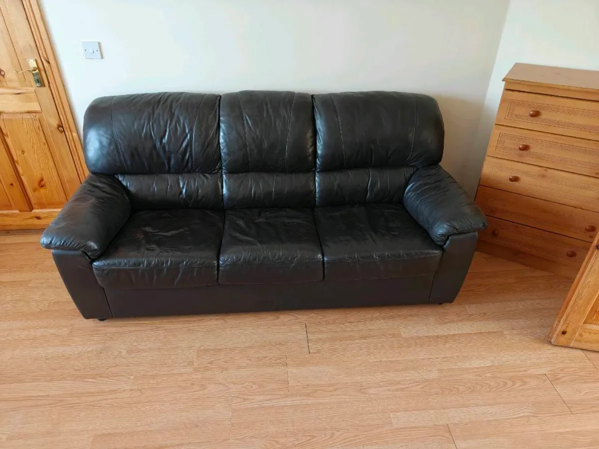 Furniture, couches, beds, table, chairs, etc - Image 1