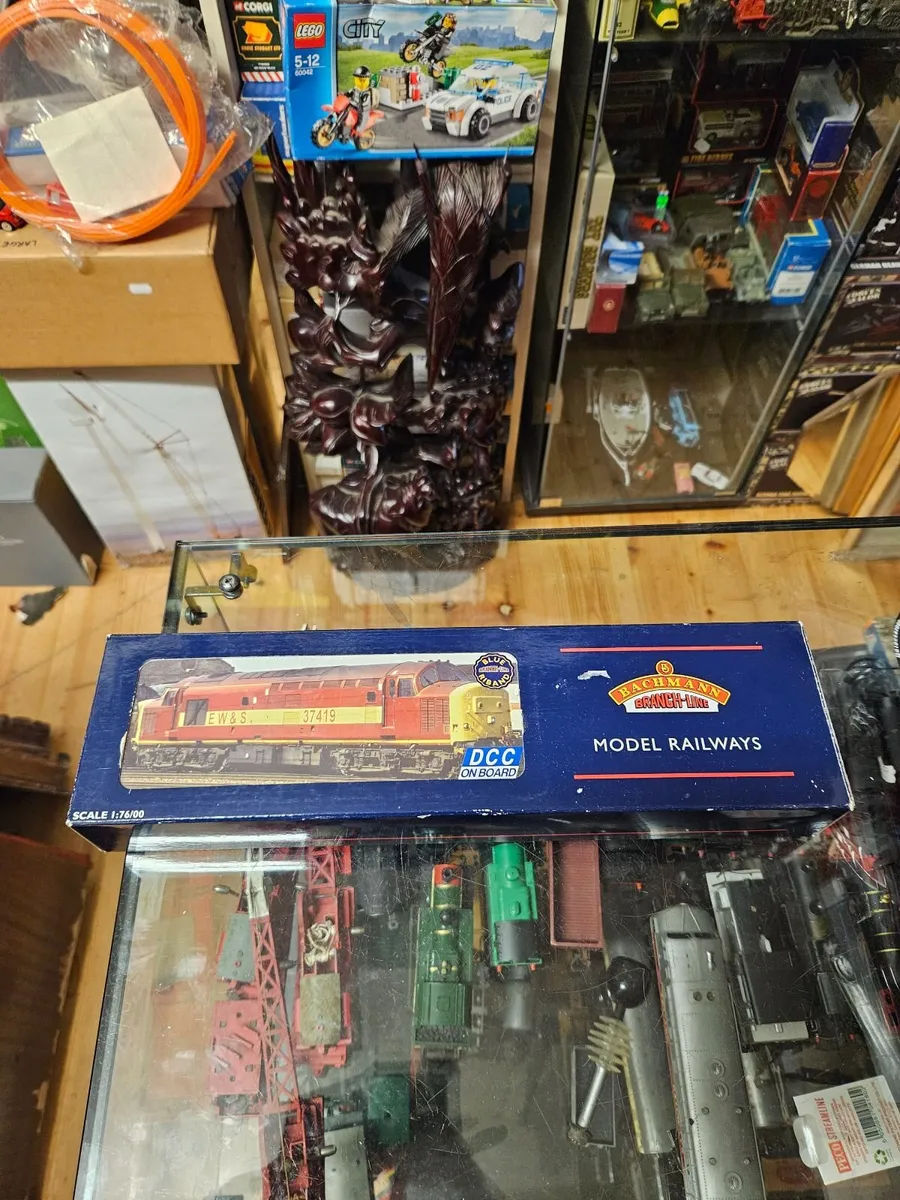Hornby Bachmann OO Gauge Class 37 - Image 3