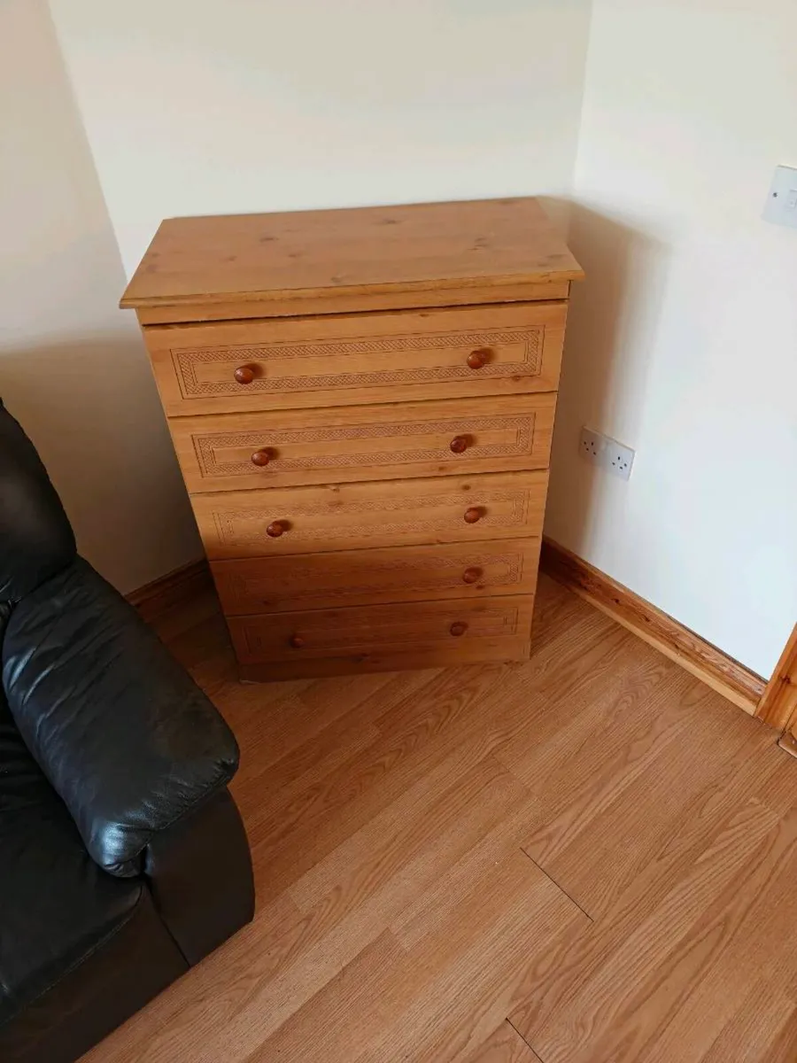 Furniture, couches, beds, table, chairs, etc - Image 4