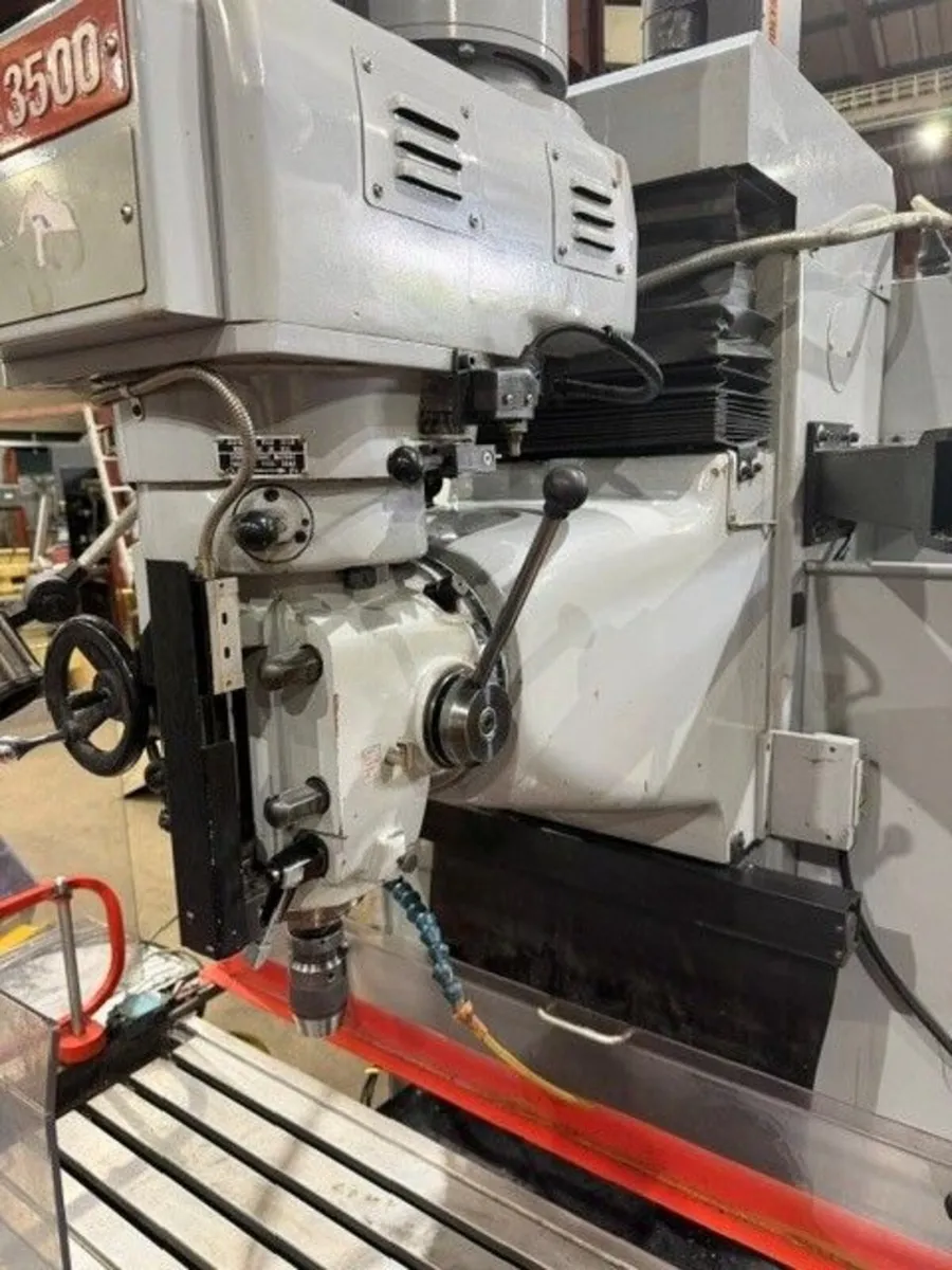 XYZ SMX 3500 CNC TURRET MILL - Image 3
