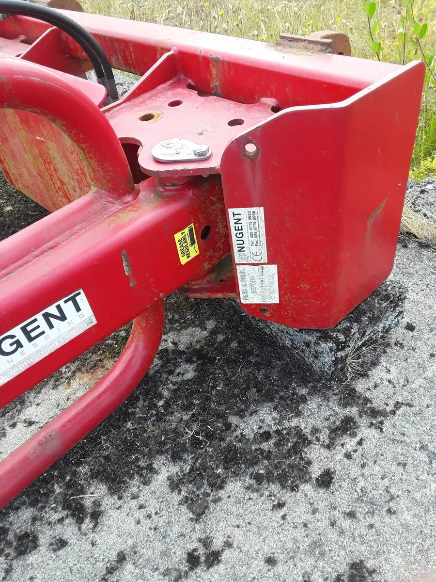 Nugent soft hands bale lifter - Image 1