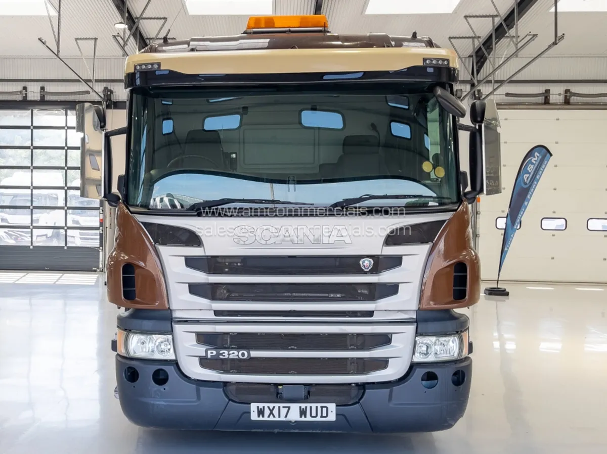 2017 SCANIA P320 WASTE TANKER - Image 2