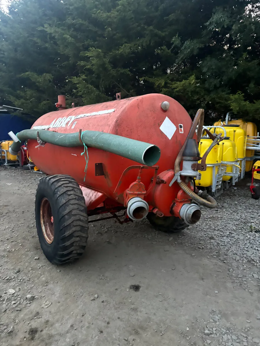Abbey 1100gallon slurry tanker - Image 2