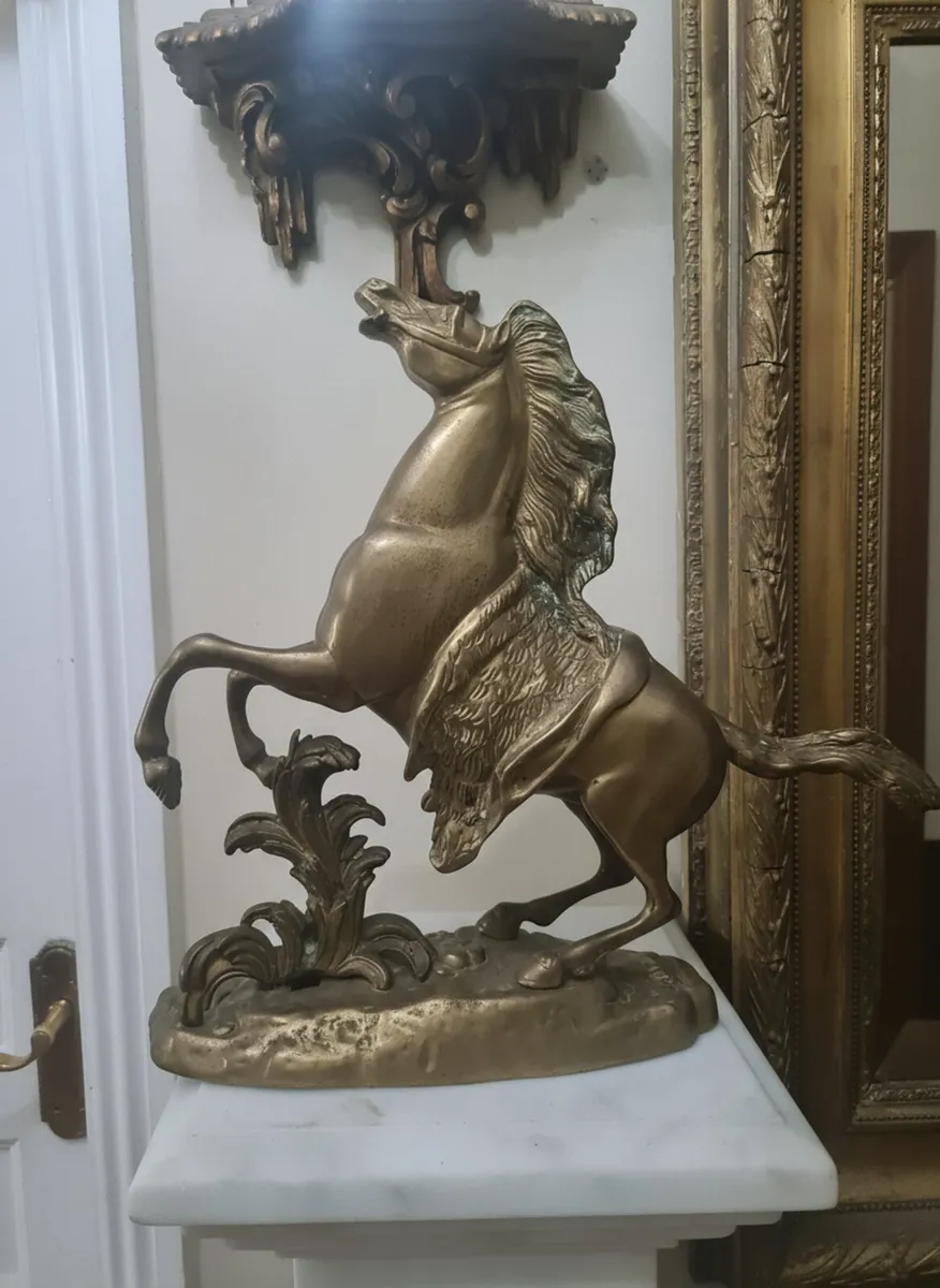 Solid brass rearing horse - Image 1
