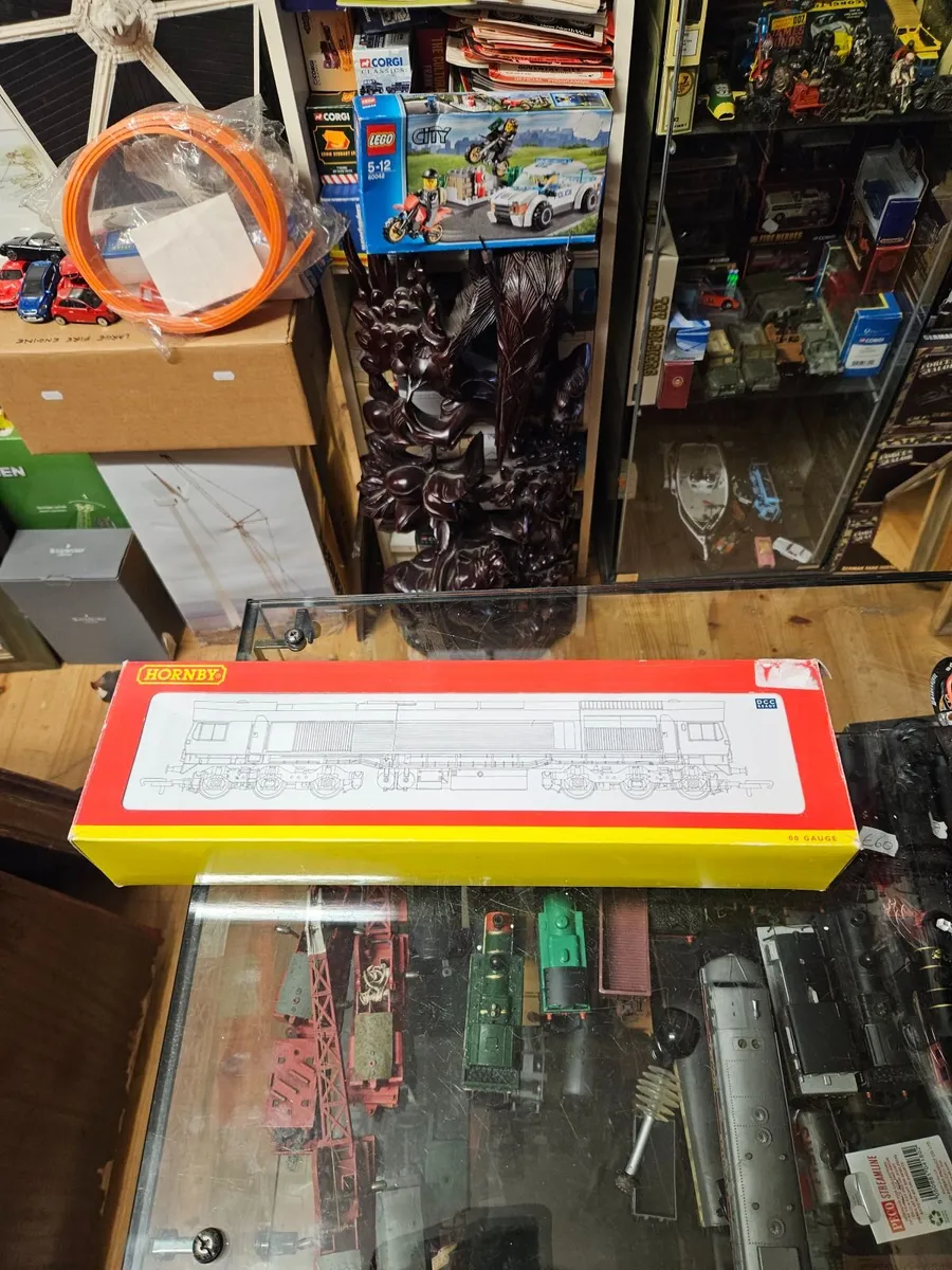 Hornby OO Gauge Class 59 Diesel Engine - Image 4