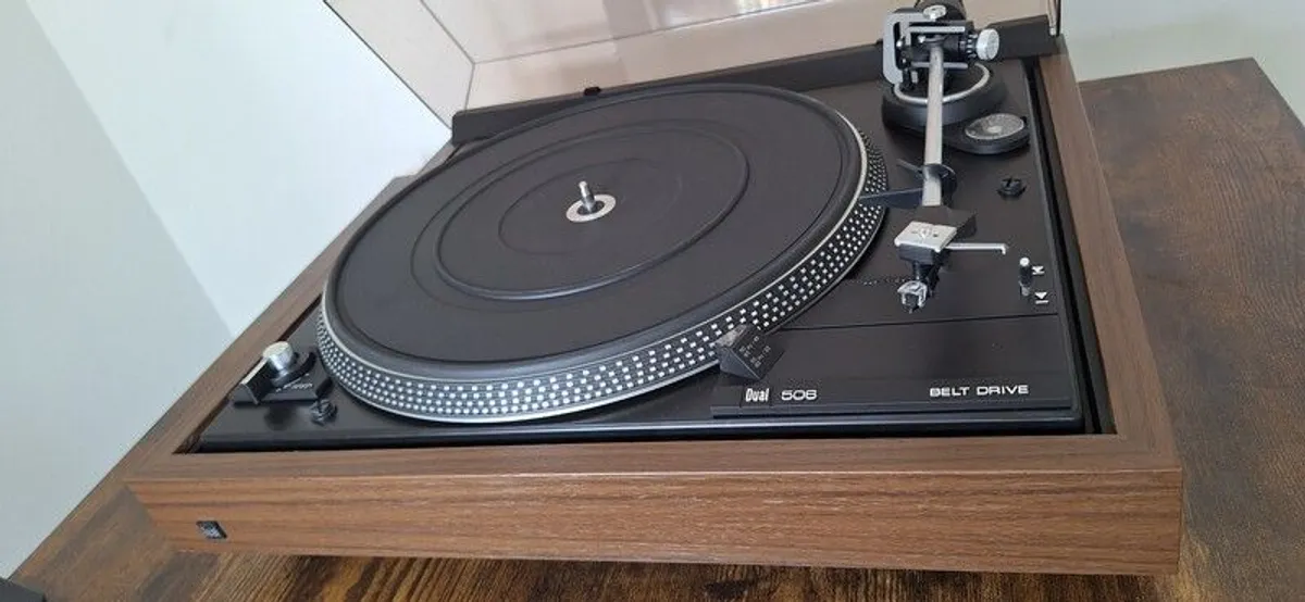 Dual 506 Turntable - Image 1