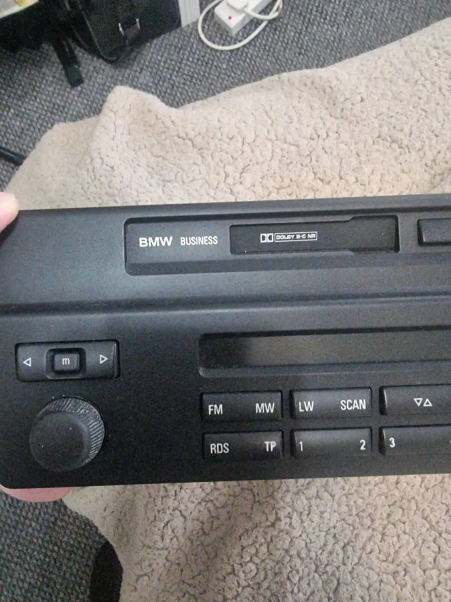 BMW radio - Image 3
