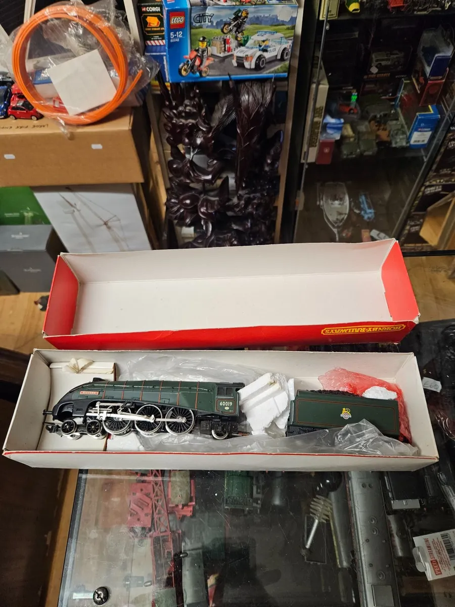 Hornby OO Gauge Bittern Steam Engine - Image 1