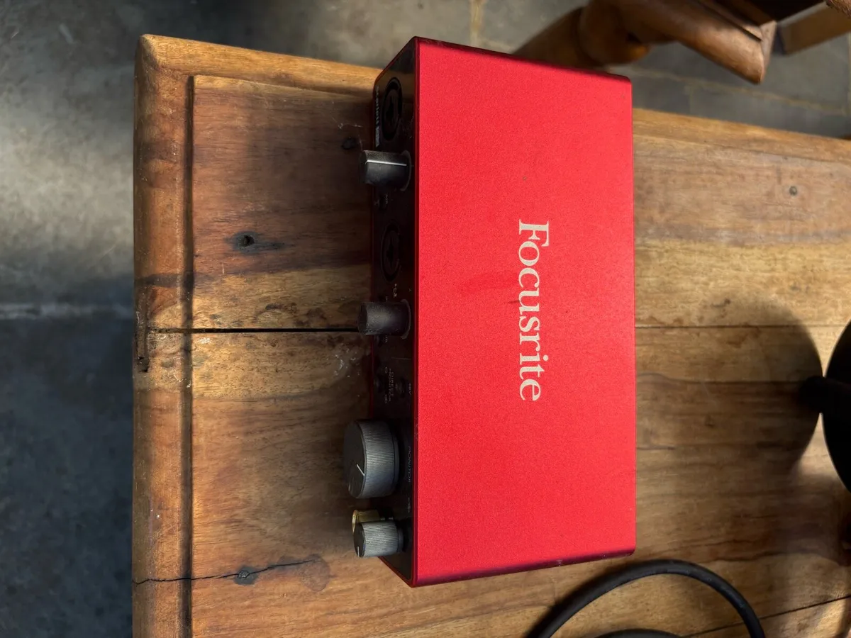Focusrite Scarlett Studio Recording Bundle - Image 2
