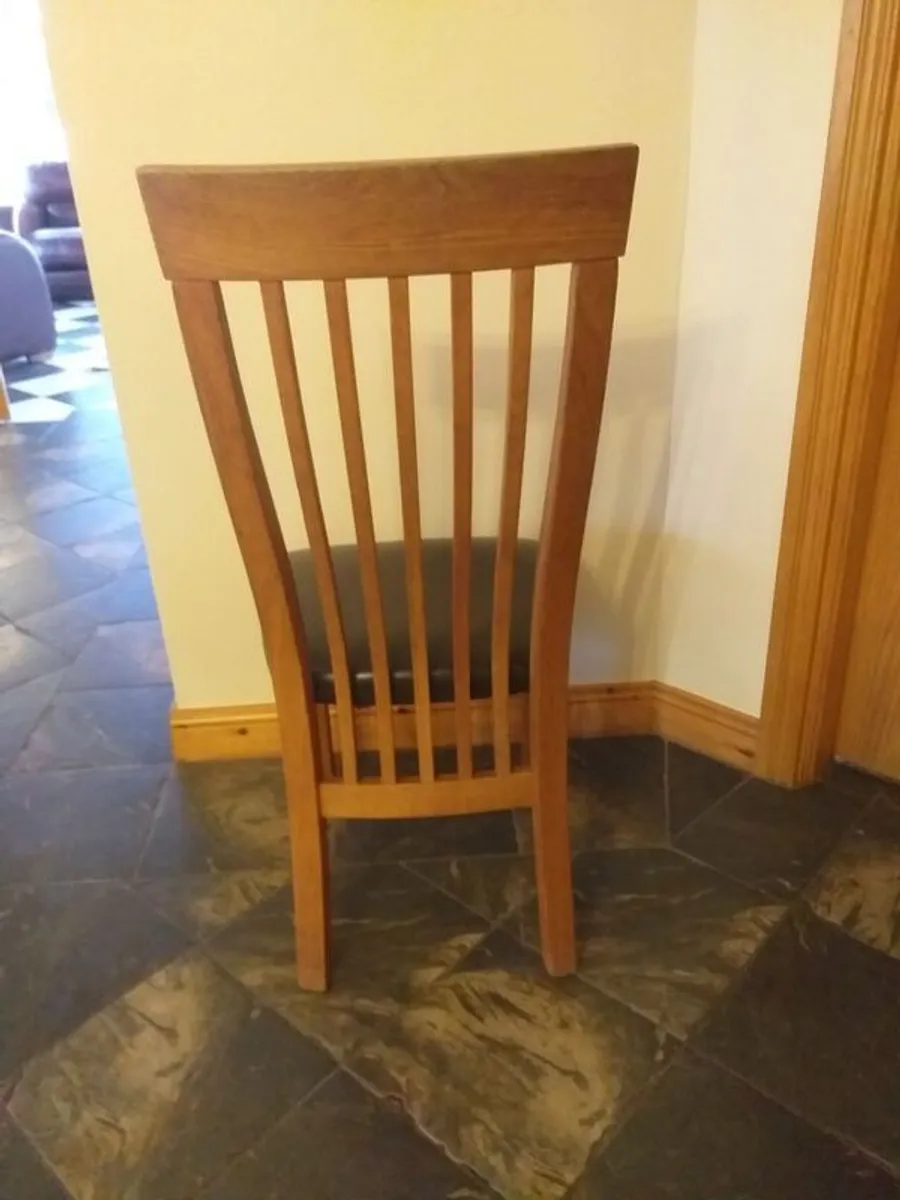 Dining Table & 10 chairs - Image 3