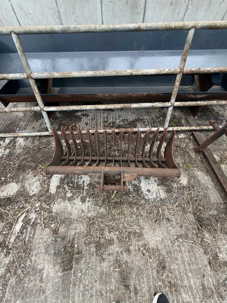 3T Digger Rake Bucket - Image 2