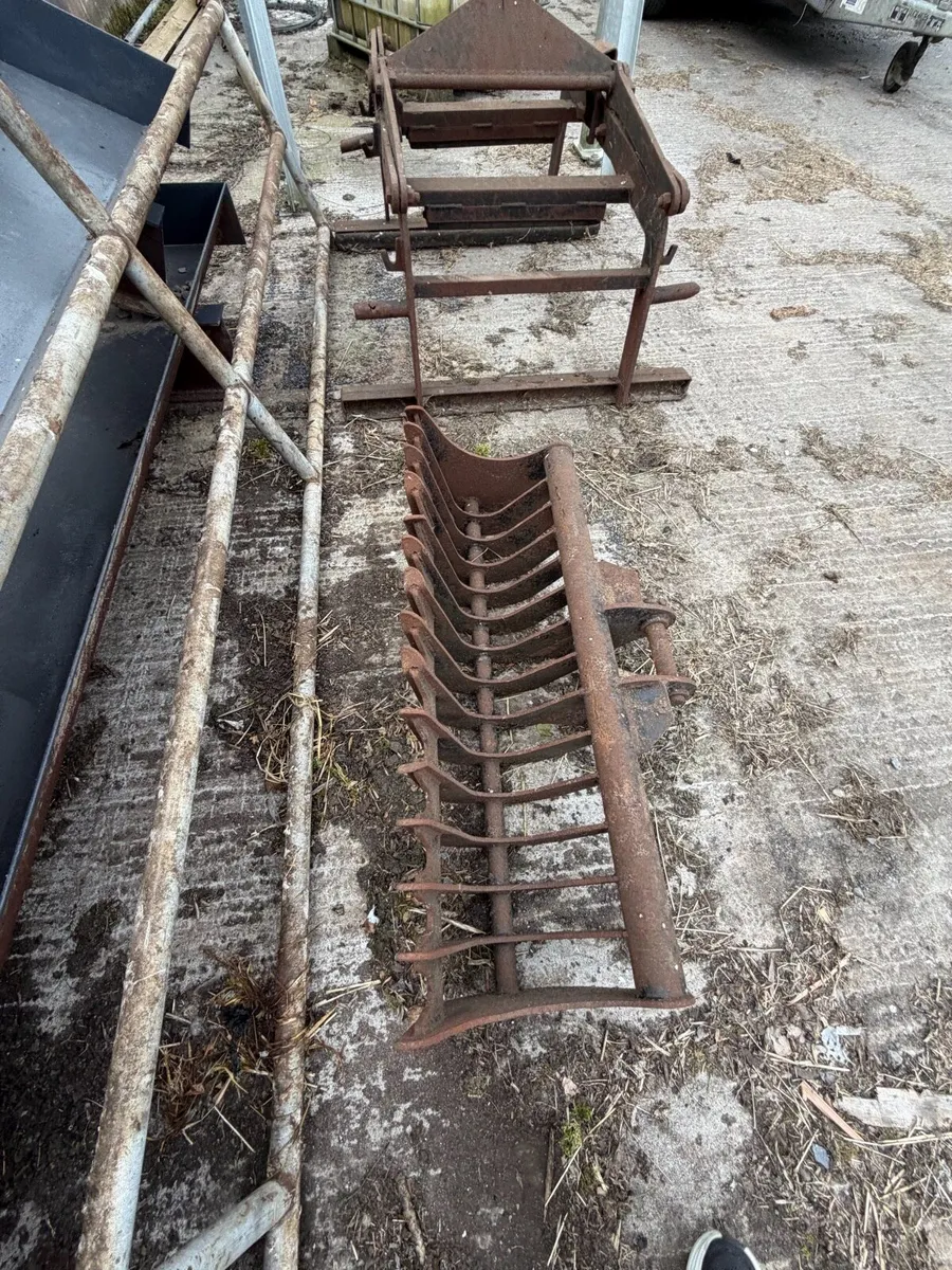3T Digger Rake Bucket - Image 1